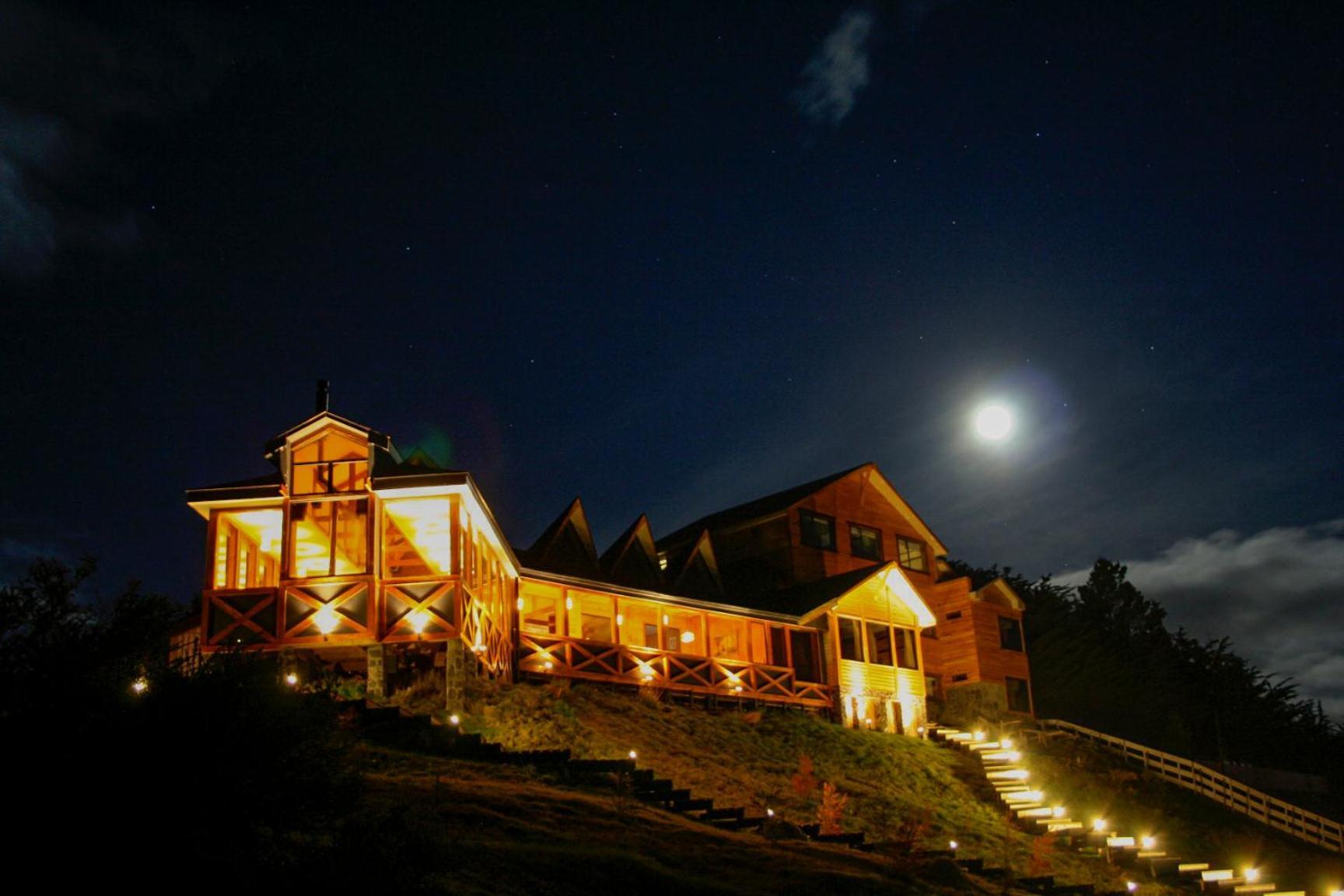 Weskar Lodge Hotel Puerto Natales Exterior foto